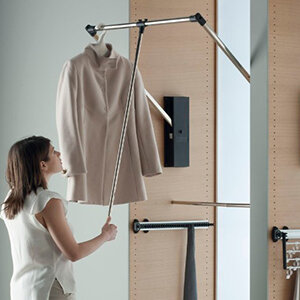 Garderobelift / Kledinglift Professional Servetto 870 - 1190 mm, zwart